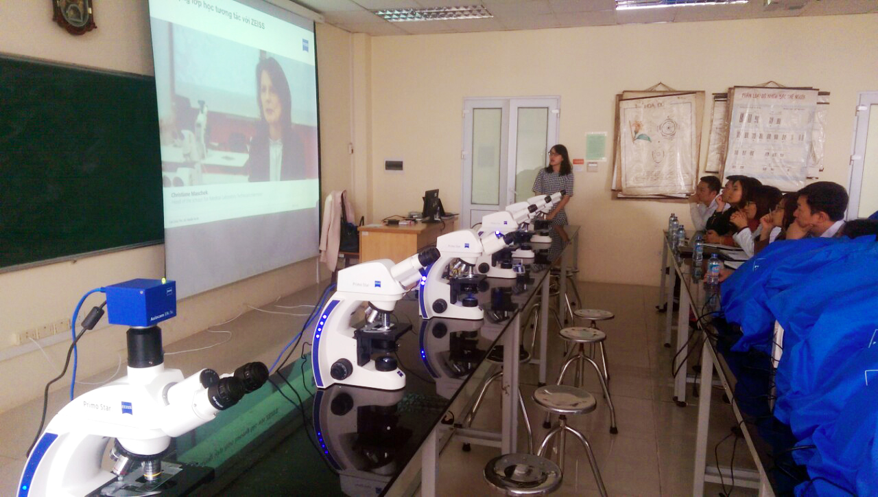 Chương trình Demo kính hiển vi Giới thiệu giải pháp Digital Classroom tại Học viện quân y và Đại học Sư phạm Hà nội